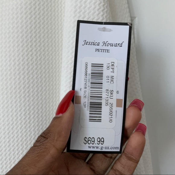 White and gold dress - Picture 7 of 9